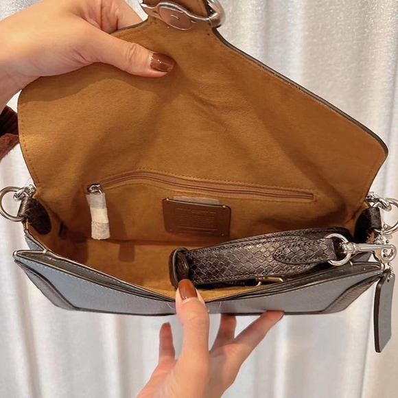 Coach CD322 Georgie Shoulder Bag In SV/Indigo Multi - Picture 4 of 6